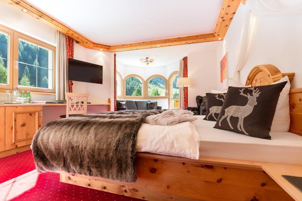 Chasa Castello Relax & Spa Samnaun Szoba fotó